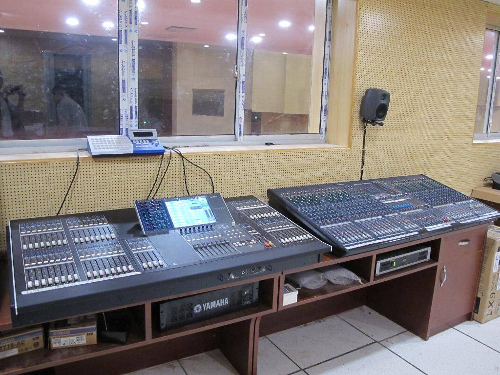 广东省委新礼堂（珠岛会堂）——M7CL、LS9数字调音台运用于大会堂及各会议厅扩声