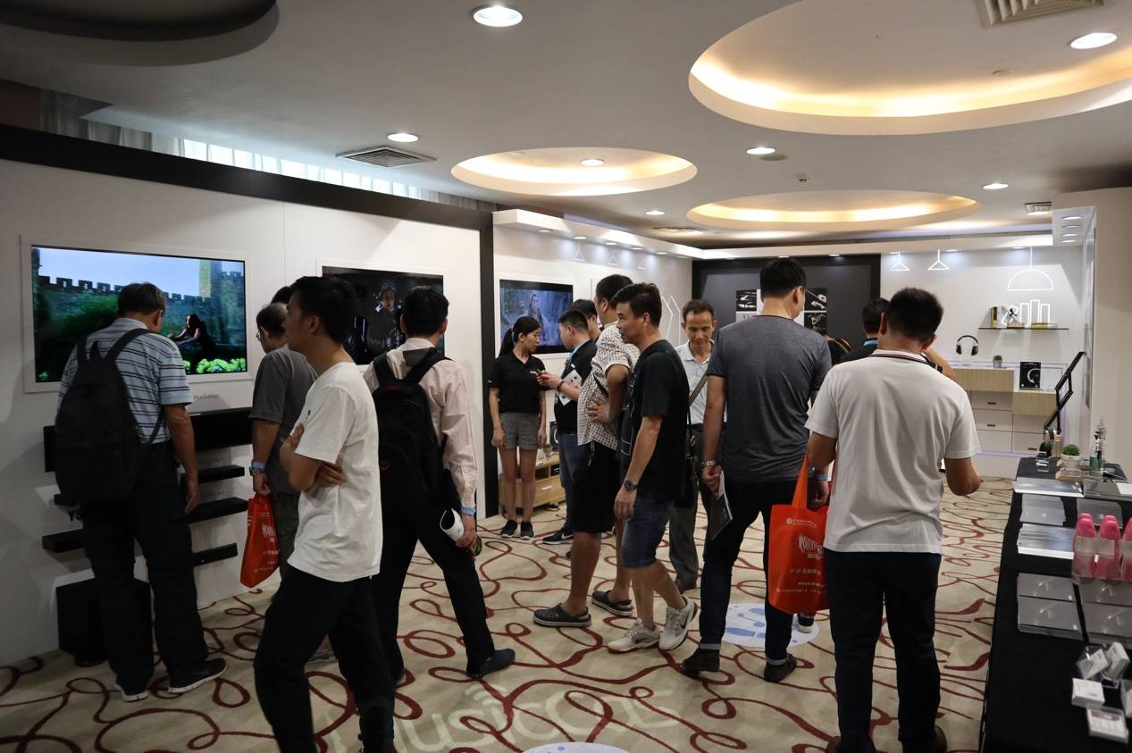 娱乐音质新境界，环球360携带家庭音响新品亮相2018广州国际音响唱片展