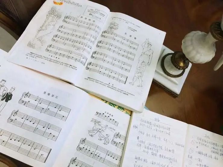 宋思衡的“宅抗疫” | 挑战主播、筹集口罩、闭关作曲，这位取消了20场演出的钢琴家原来这么忙！