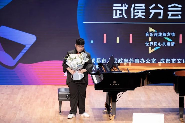 活动报道 | “科技助力，跨越时空”，小鹿纯子携手刘明康共享中日音乐盛宴
