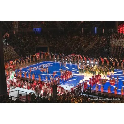 葡萄酒、无线和歌曲：11套环球360数字混音系统确保“一代人一次”的瑞士奇观让人沉醉