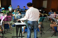 上：缈谌行男⊙Щ非360示范管乐团大师班活动报道 